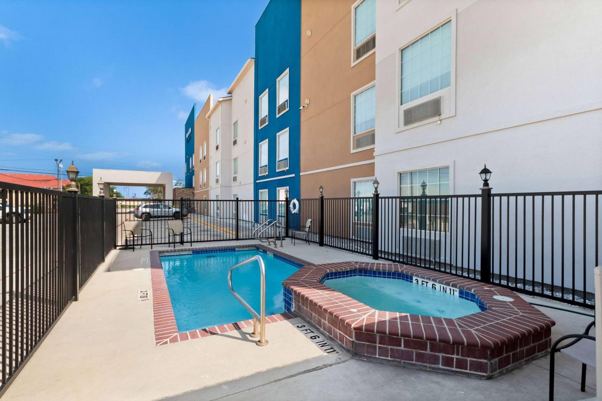 Americinn By Wyndham New Braunfels Ngoại thất bức ảnh